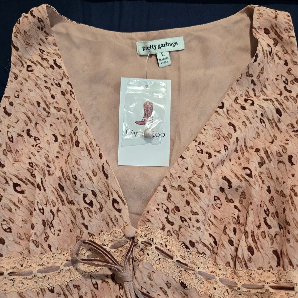 NWT Pretty Garbage Leopard Print Split Hem Tank T… - image 2